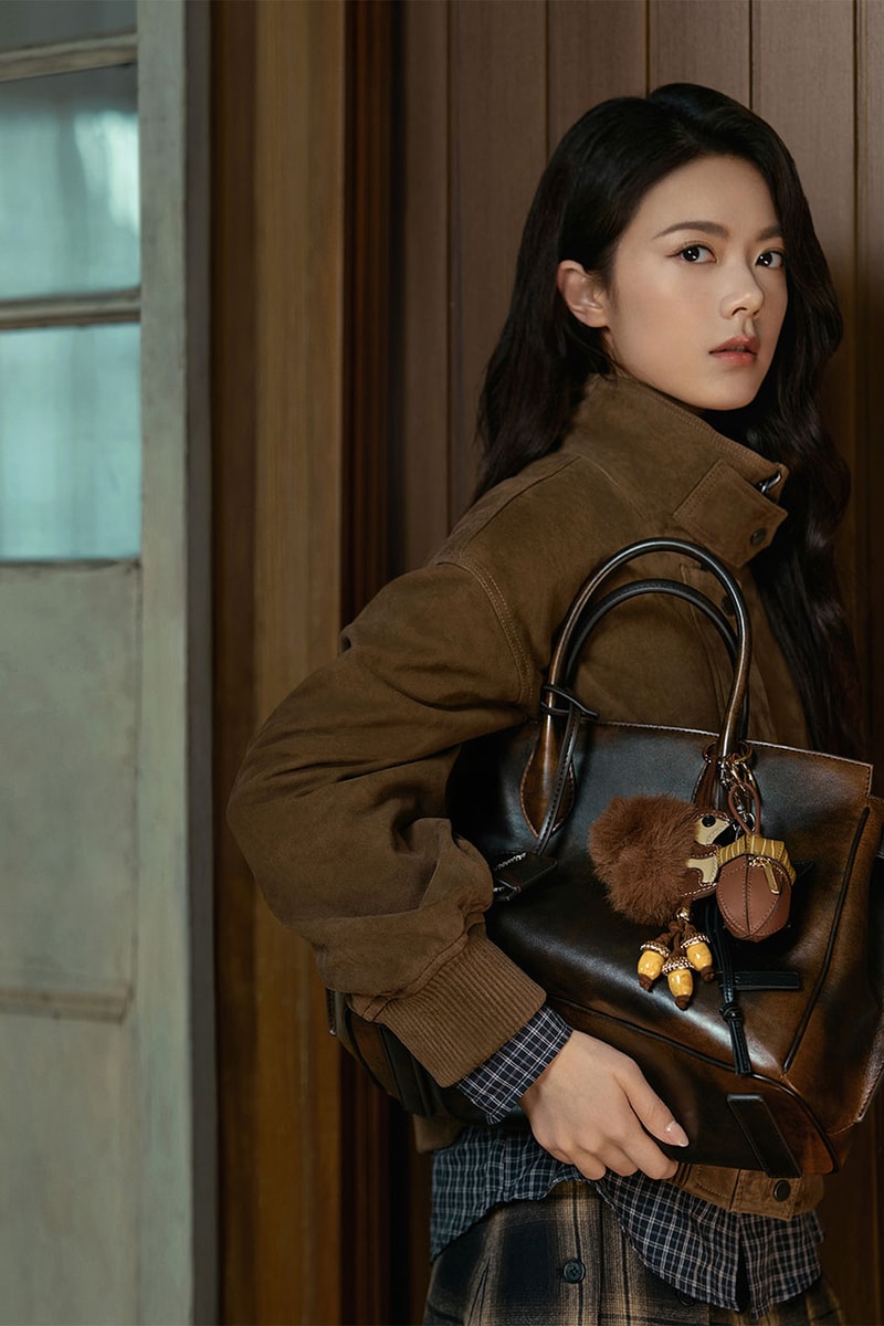 チャールズ&キースがブランドアンバサダーにチャオ・ジンマイを起用 charles keith zhao jinmai 26aw become with me kareen kaur info