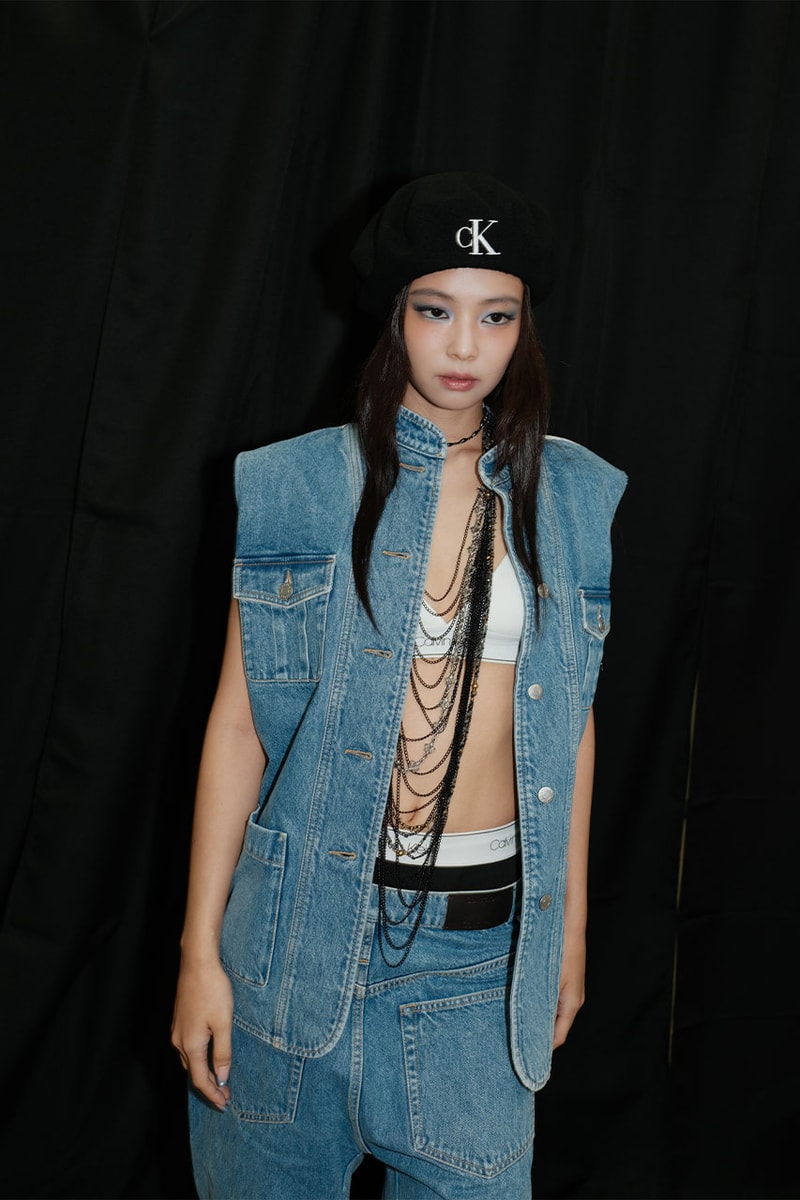 ジェニーがサマーソニックにてカルバン・クラインのカスタム衣装を披露 jennie summer sonic 2026 calvin klein kate moss look info