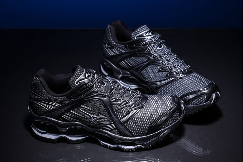 MIZUNO から WAVE PROPHECY 1 の第2弾となる新色が登場