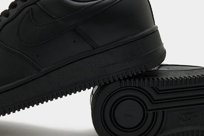 ナイキ エアフォース 1 ロー ‘01 に待望の “トリプル ブラック” が登場 Nike Air Force 1 Low ‘01 “Triple Black” first look
