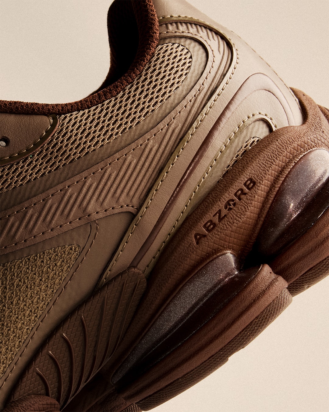 New Balance ABZORB 2000 に新作 ABZORB 2000 Luxe が登場 new balance abzorb 2000 brown new color release info