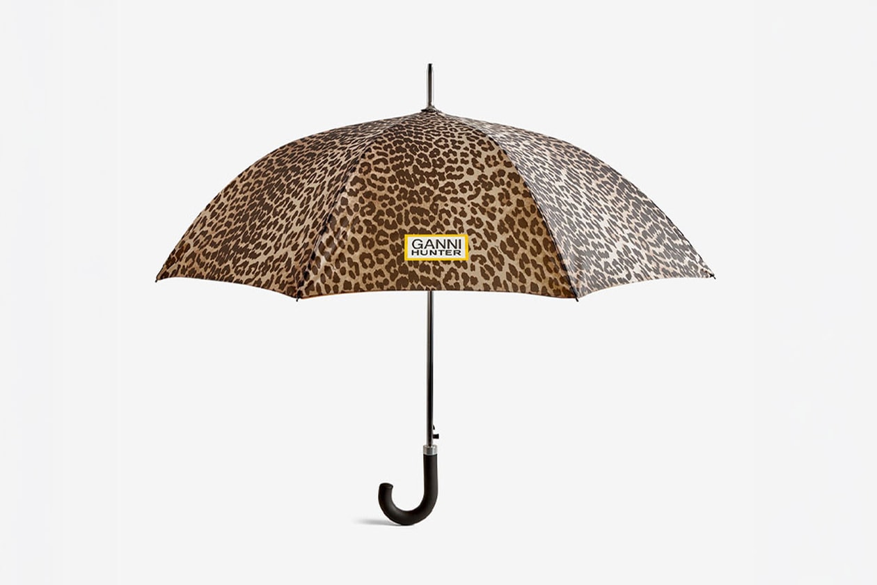 ガニーとハンターが初のコラボレーションを発表 ganni hunter collab collection rain wear relese info