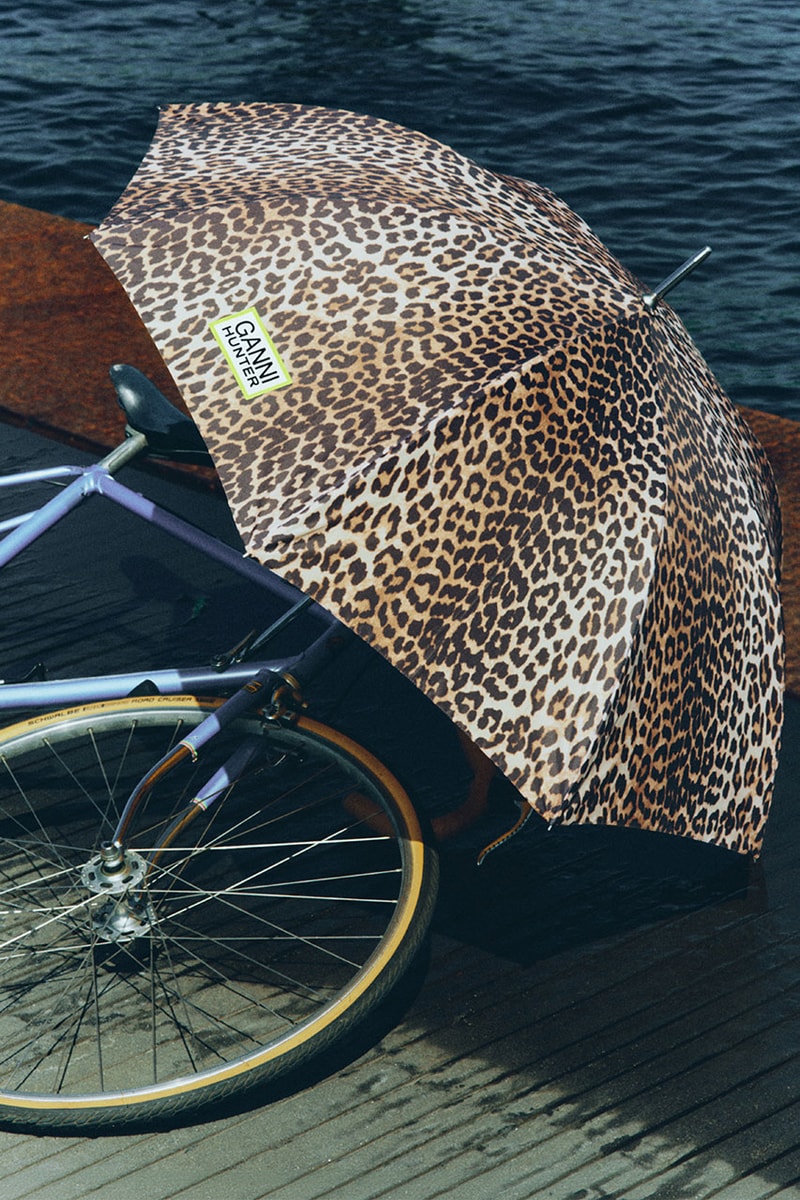 ガニーとハンターが初のコラボレーションを発表 ganni hunter collab collection rain wear relese info