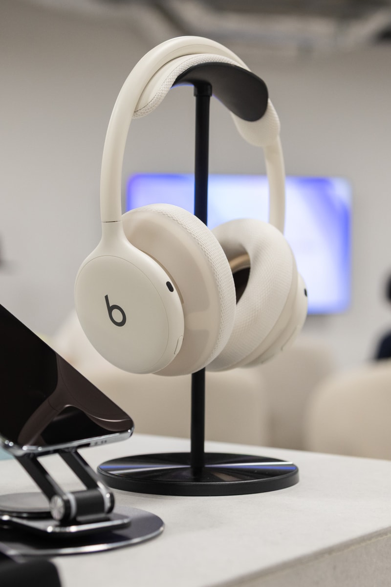Beats がクッションを付け替えられる新型ヘッドフォン Beats 360 を発表　ビーツ