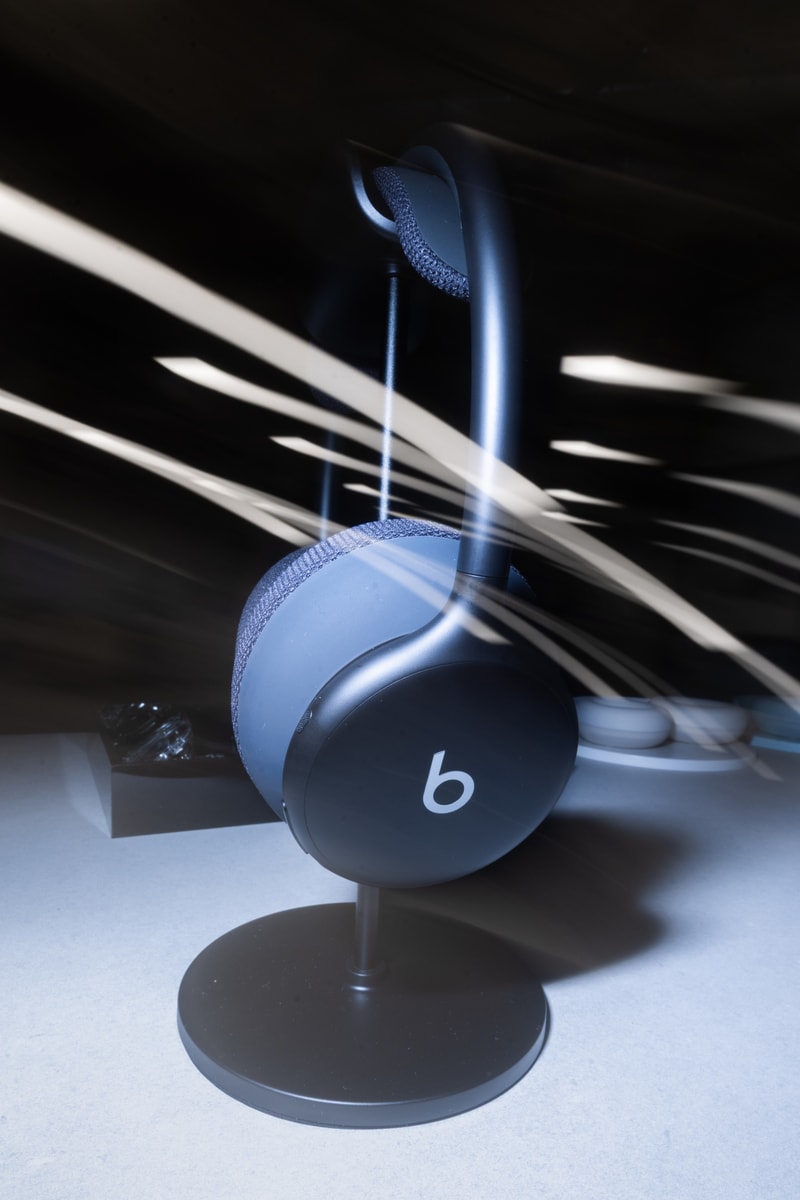 Beats がクッションを付け替えられる新型ヘッドフォン Beats 360 を発表　ビーツ
