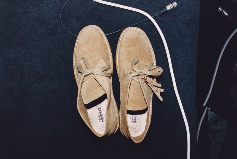 アーペーセーとクラークスオリジナルズによるコラボシューズが発売 a p c clarks originals collabo shoes release info