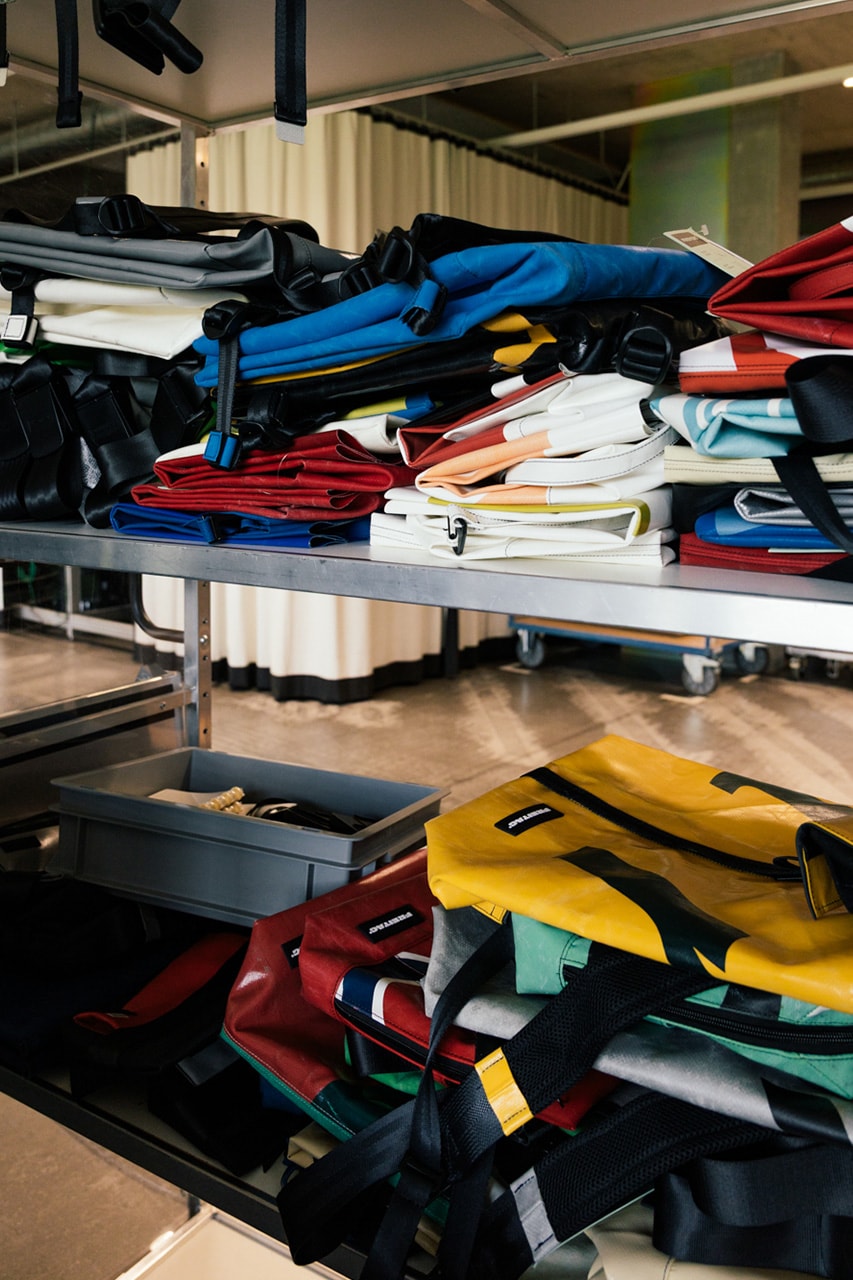 FREITAG の“循環”が生まれる場所へ ── スイス・チューリッヒの本社でのものづくりの裏側に迫る