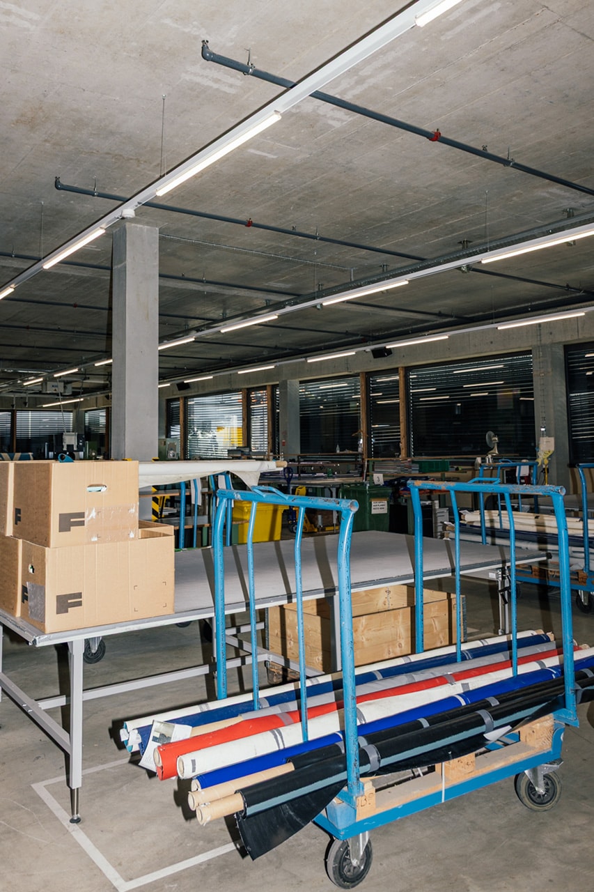 FREITAG の“循環”が生まれる場所へ ── スイス・チューリッヒの本社でのものづくりの裏側に迫る