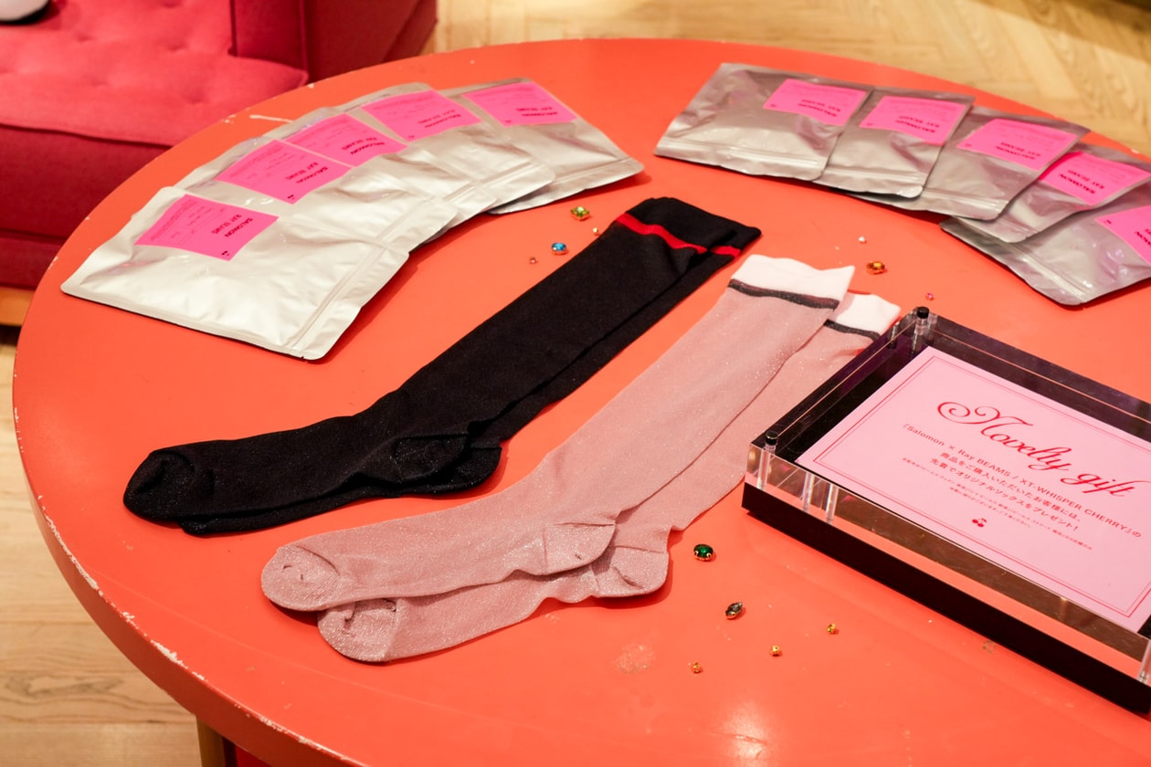 レイビームスとサロモンのコラボモデル XTウィスパー チェリーのローンチパーティーに潜入 ray beams salomon xt whisper cherry launch party report