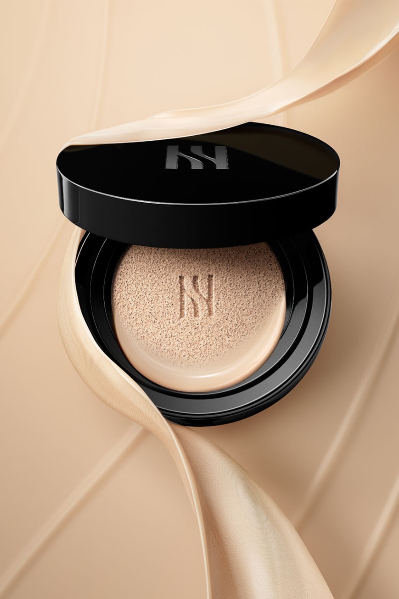 韓国・ソウル発のヘラが三吉彩花をジャパンアンバサダーに起用 hera ayaka miyoshi black cushion foundation info