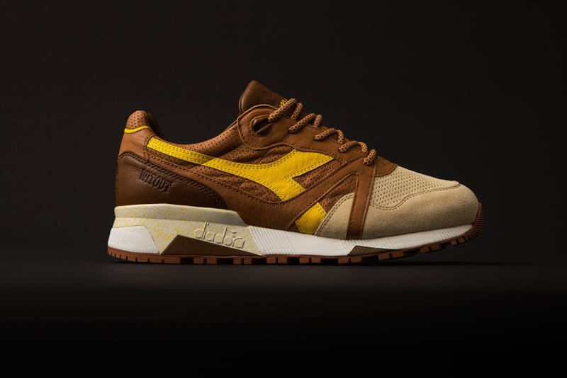 유비크와 디아도라의 치즈 스테이크 운동화