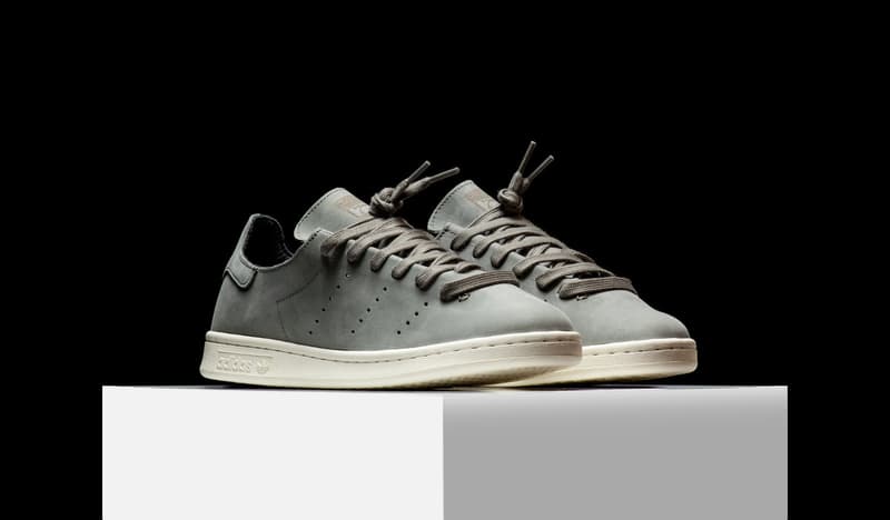 한 조각의 가죽으로 만들어진 스탠 스미스 2017