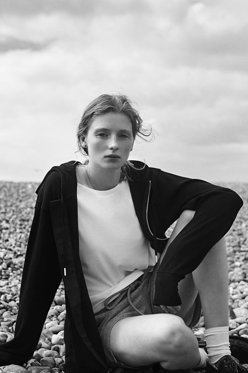 에이카 화이트 2017 SS 컬렉션