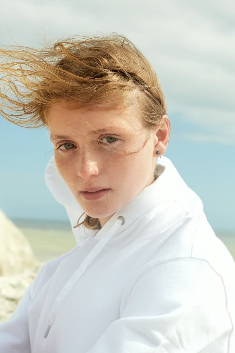 에이카 화이트 2017 SS 컬렉션