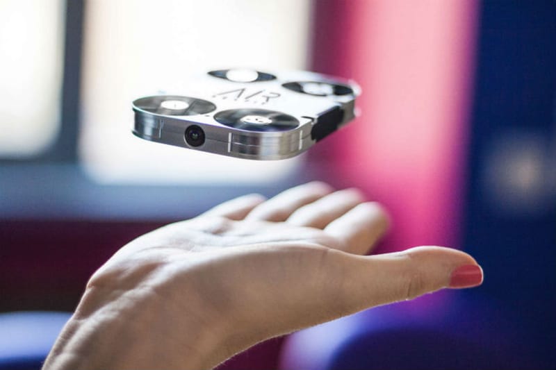 세상에서 제일 작은 셀카 드론, 에어셀피