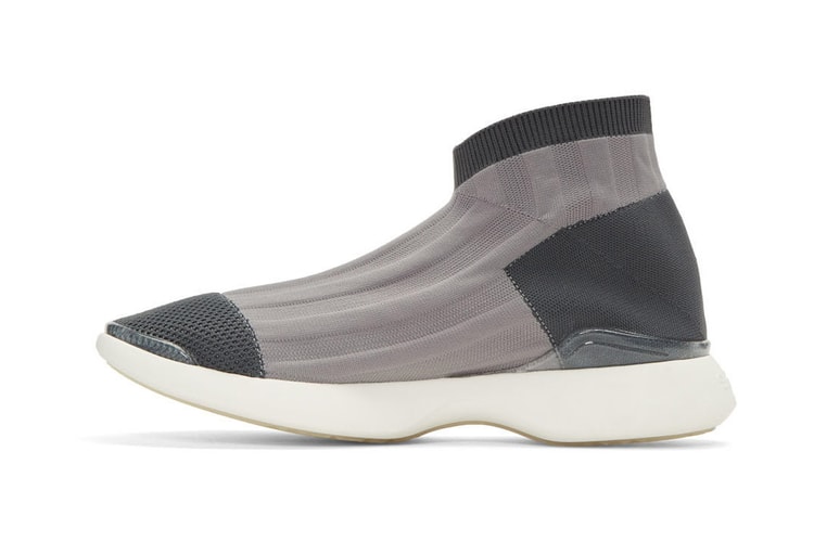 아크네 스튜디오의 양말핏 트리스탄 로우 2종