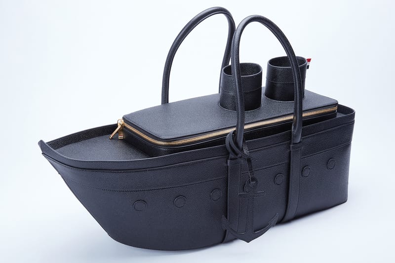 장난기 넘치는 톰 브라운 2017 SS 액세서리