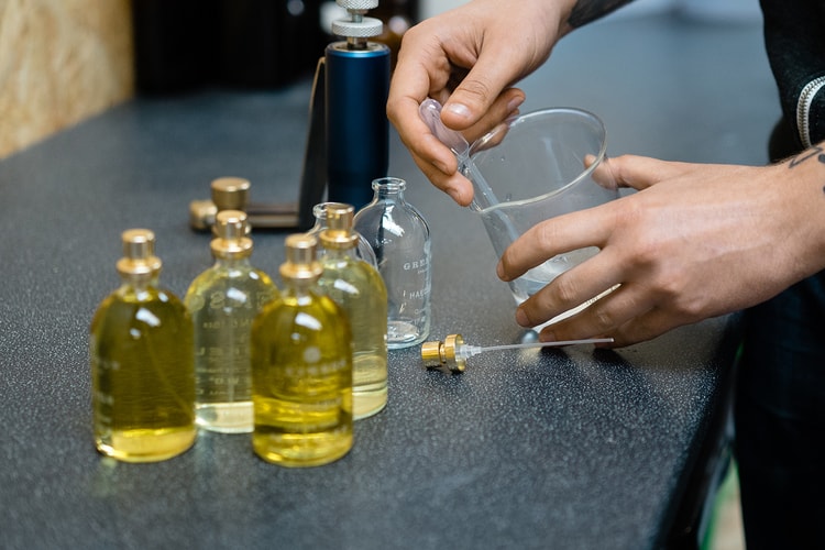 향수에 도전한 역사적인 구두 메이커 그렌슨