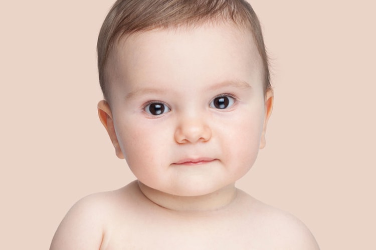 인종별 팬톤 컬러를 담은 포토그래퍼 알젤리카 다스의 '휴머나이' 시리즈