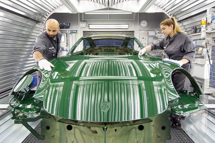 100만 번째 포르쉐: 아이리시 그린 카레라 S