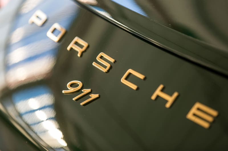 100만 번째 포르쉐 아이리시 그린 카레라 S 2017 porsche one millionth 911