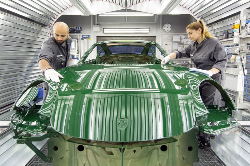 100만 번째 포르쉐 아이리시 그린 카레라 S 2017 porsche one millionth 911