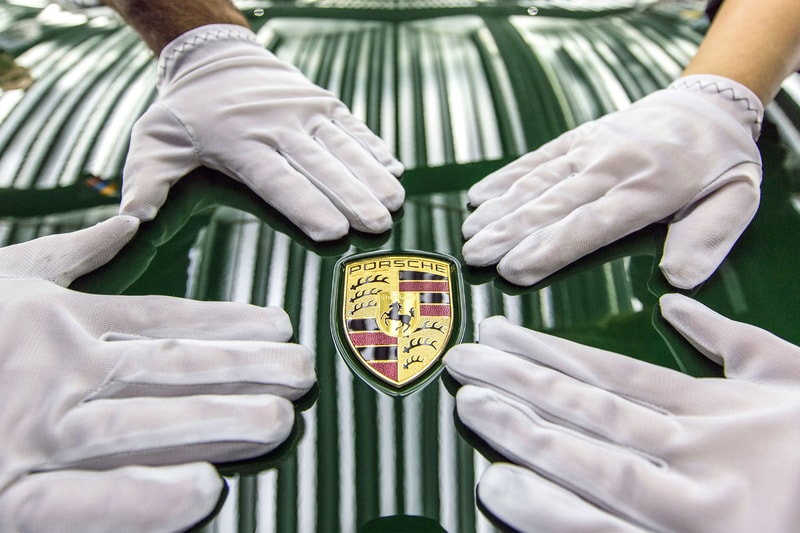 100만 번째 포르쉐 아이리시 그린 카레라 S 2017 porsche one millionth 911