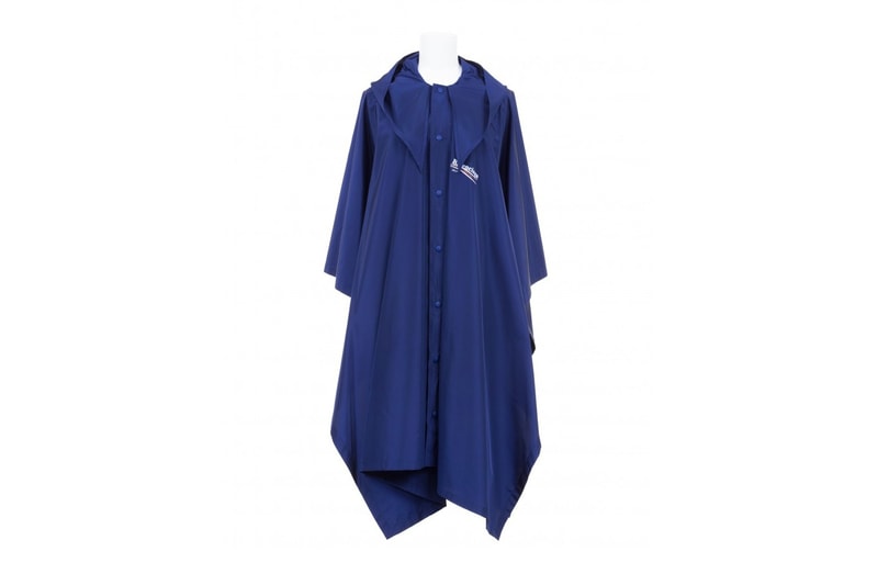 발렌시아가 꼴레뜨 2017 협업 신발 판초 후드 Balenciaga Colette Collaboration Speed Trainers Poncho Hoodies