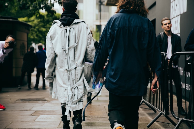 런던 컬렉션 맨즈 2018 봄 여름 패션위크 london fashion week mens spring summer street style lcm