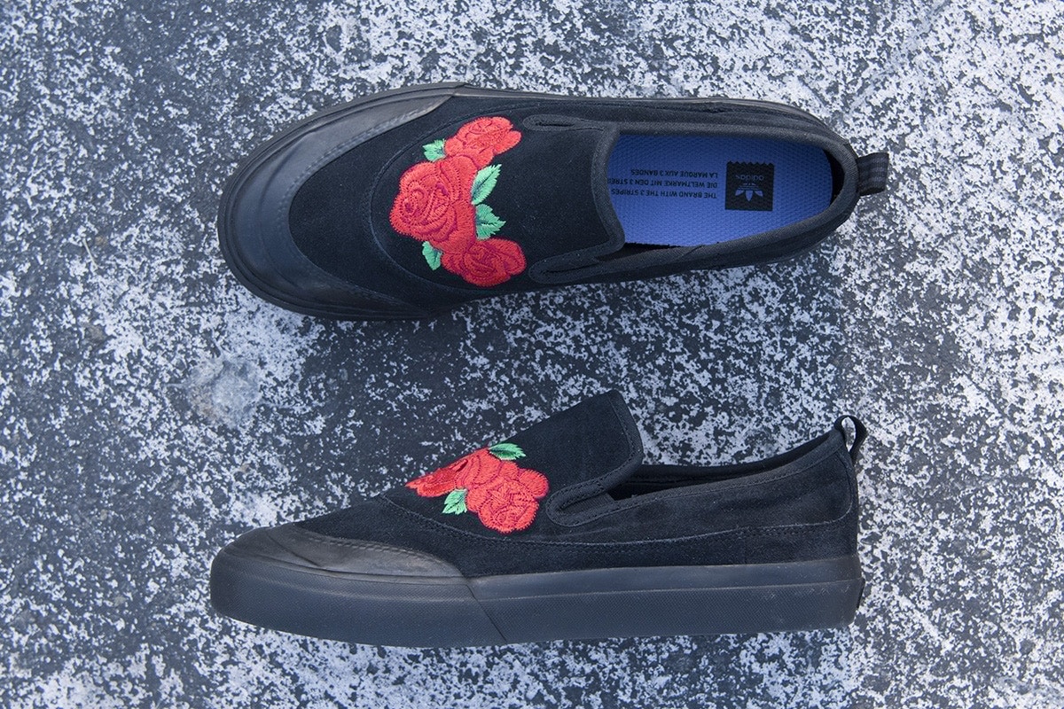 아디다스 x 나켈 스미스 장밋빛 매치코트 출시 na kel smith adidas skateboarding matchcourt slip on roses