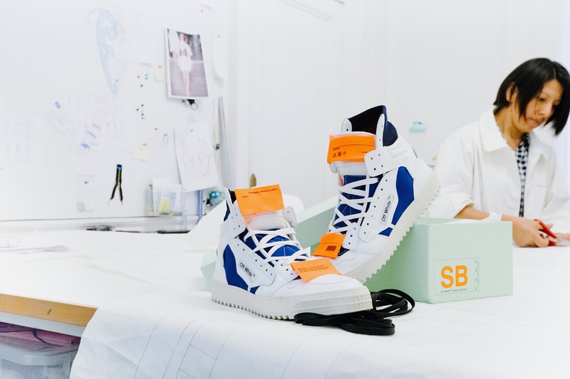 오프 화이트 2018 spring summer 런웨이 운동화 팝업 개최 off white sneaker empty gallery
