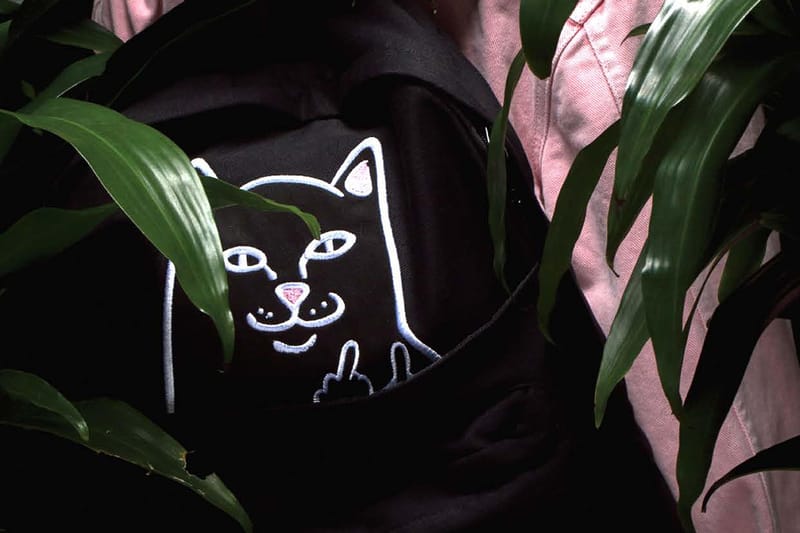 유쾌한 립앤딥 2017 여름 컬렉션 룩북