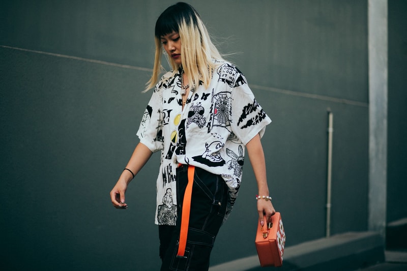 파리 패션위크 베트멍 전시장을 런웨이로 만든 패션 피플들 vetements 2018 spring summer show streetsnaps 2017