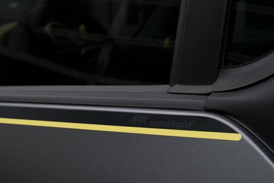 아스팔트골드 나이키 에어맥스 1 플라이니트 & 스마트 브라부스 자동차 2017 asphaltgold nike air max 1 flyknit smart brabus car