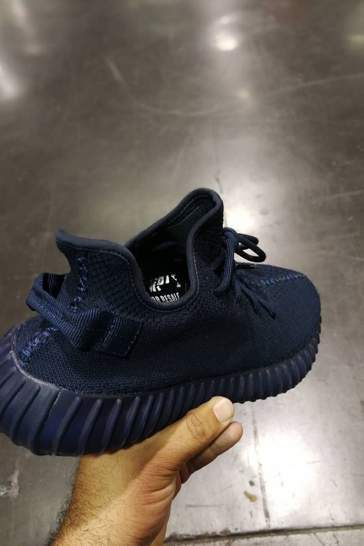 이지 부스트 350 V2 미드나잇 블루 골드 오크 2017 adidas originals yeezy boost midnight blue gold ochre