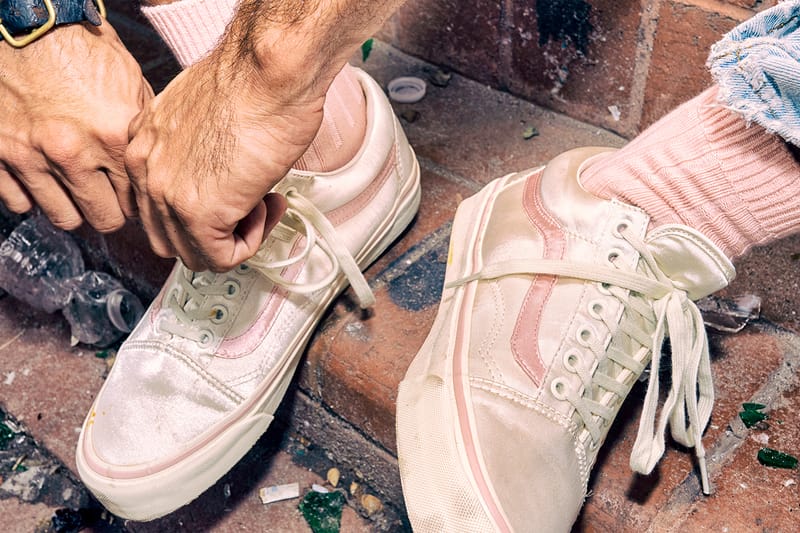 오프닝 세레모니 x 반스 공단 팩