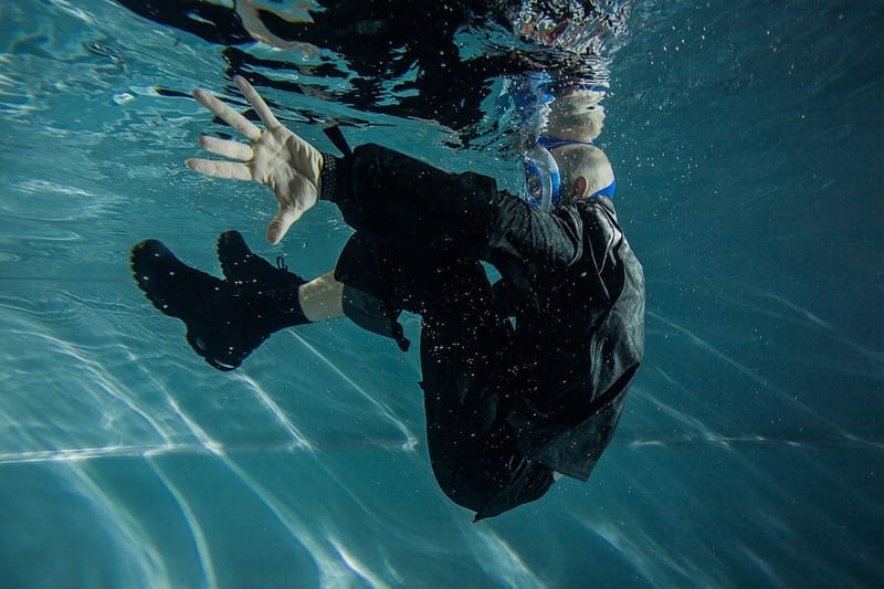 브세볼로드 체르파노프의 2017 FW 수중 화보