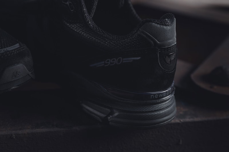뉴발란스 M990v4 트리플 블랙 2017 가을, 겨울 출시 new-balance-m990v4-triple-black