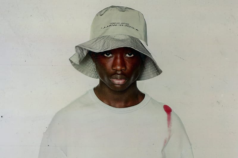 실험적 면모를 드러낸 ACW* 2018 SS 룩북