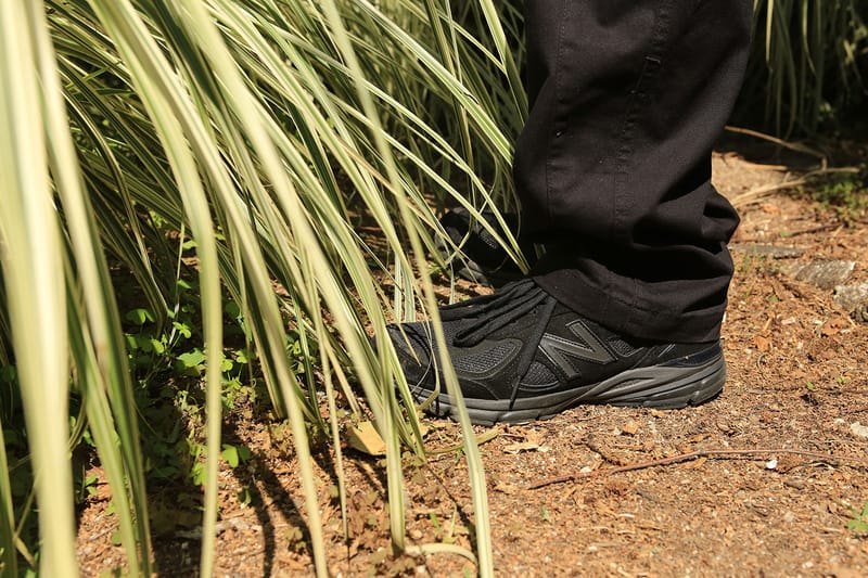 뉴발란스 M990v4 트리플 블랙 제품 사진 & 룩북