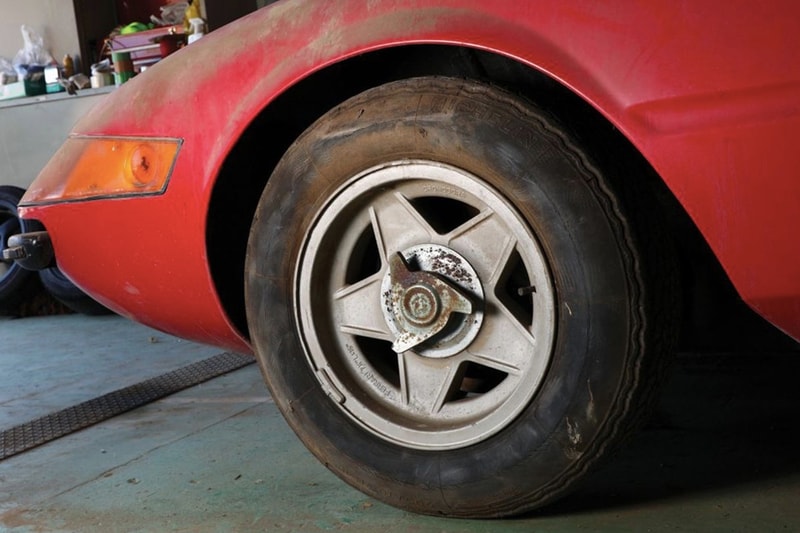 세상에 하나뿐인 알루미늄 페라리 Daytona 40년 만에 발굴 rare ferrari 365 gtb 4 daytona unearthed after 40 years 2017