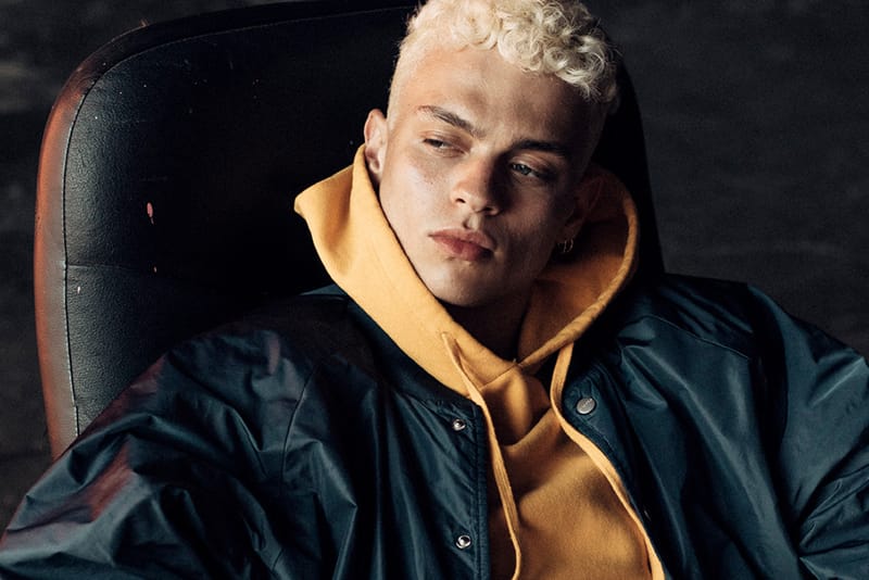 색채로의 전환, 스탬피디 2017 FW 룩북