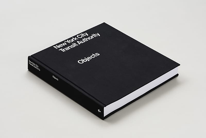 뉴욕 지하철과 관련한 400개의 사물을 수집한 사진가