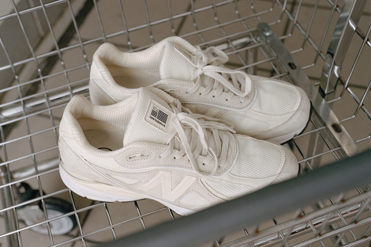 스투시와 공동으로 제작한 뉴발란스의 990v4