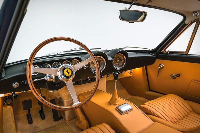 페라리 베를리네타 루소 소더비 경매 ferrari 250GT/L berlinetta lusso rm sotheby's 2017