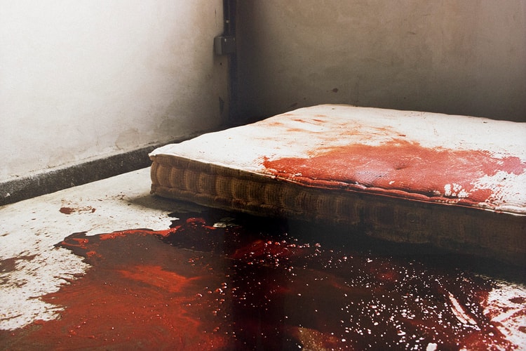 안드레 세라노의 <고문> 뉴욕 전시