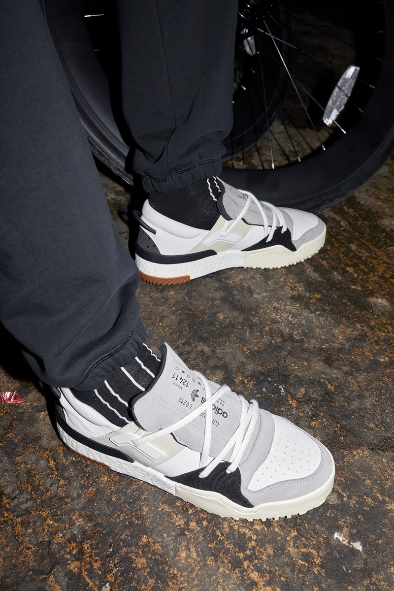 아디다스 오리지널스 알렉산더 왕 시즌 2 3차 발매 유르겐 텔러 2017 adidas originals alexander wang season 2 drop 3 Juergen Teller