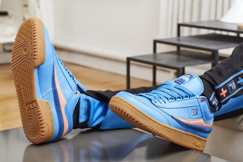 휠라 x 핑크 돌핀 레트로 캡슐 컬렉션