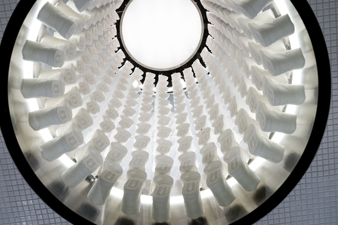 다니엘 아샴 로니 피그 키스 갤러리 전시 하로시 설치 미술 뉴욕 2017 kith daniel arsham ronnie fieg gallery new york flagship store haroshi