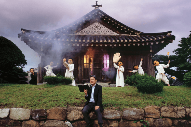 뉴욕 타임즈 <T> 10월 호 표지 장식한 박찬욱 감독